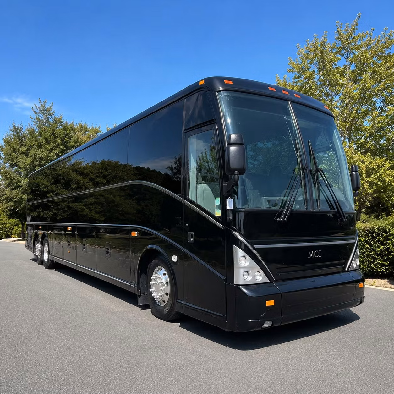 corporate and employee shuttle services for quincy businesses and commuters