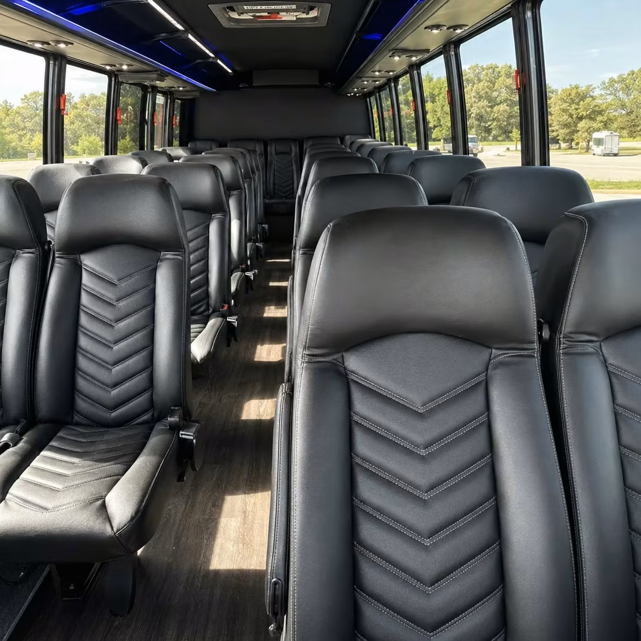 quincy 28 passenger minibus rental
