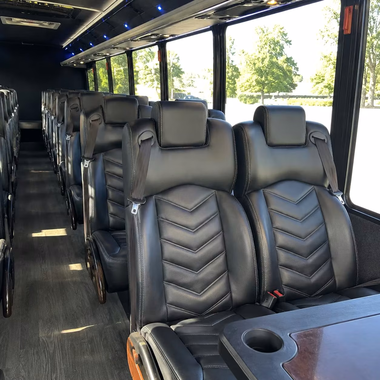 quincy 30 passenger minibus rental
